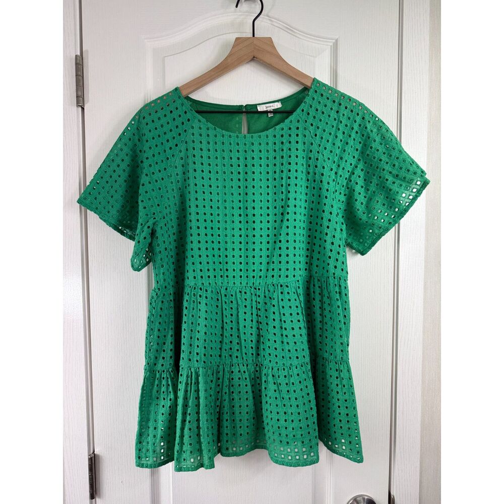 Jodifl Women’s Blouse Size M Green Eyelet Tiered Babydoll Short Sleeve